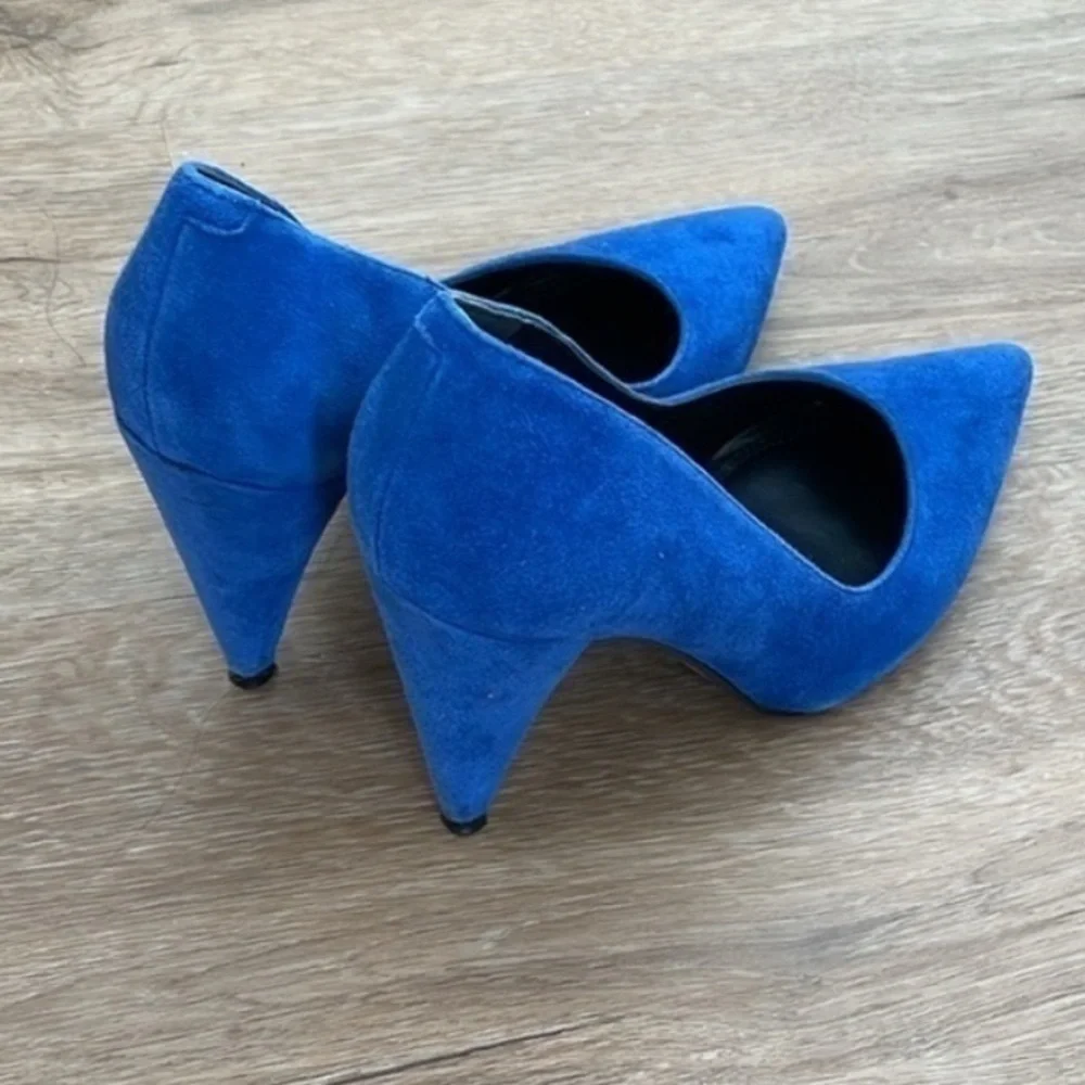 Marc Fisher Pumps - Picture 3 of 4